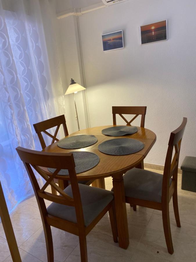 Amazing 2-Bedrooms Apartment With Pool Torrevieja Center Bagian luar foto